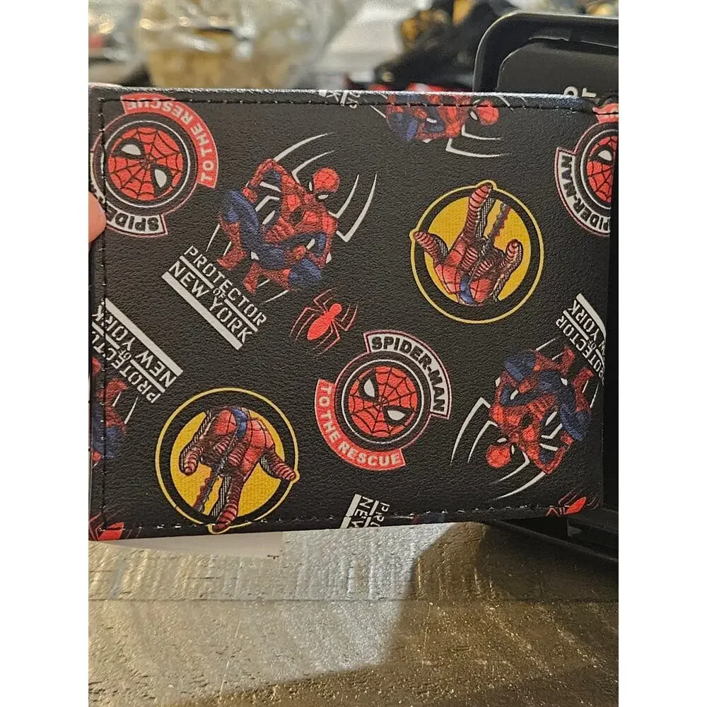 Marvel Amazing Spider-Man Spiderman Red Blue Web in Gift Tin Bifold Wallet NWT